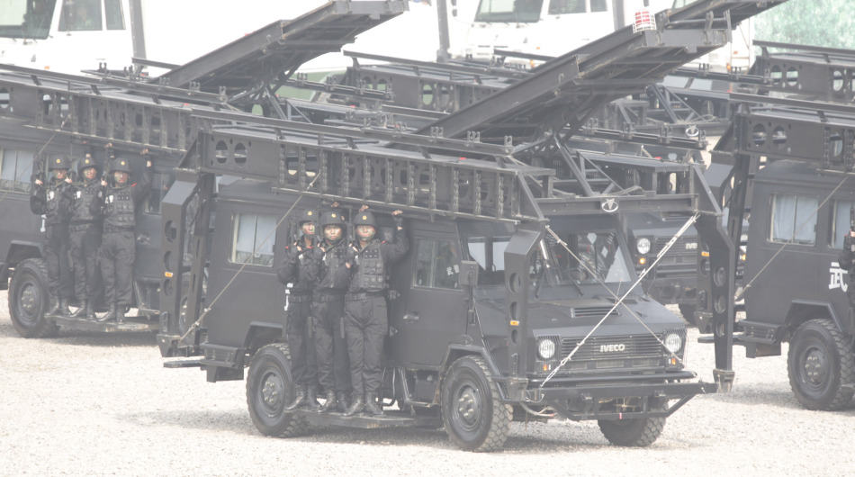 武警駐京機動部隊進行戰鬥力匯報演示