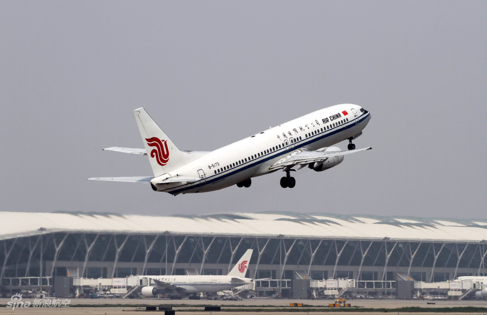 国航波音737-800客机