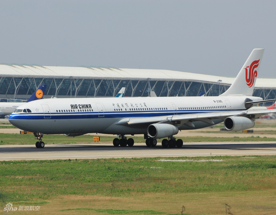 国航空客340客机高清图集