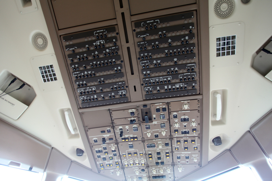 波音767-400ER驾驶舱,波音777-300er驾驶舱 国航波音777-300er客机驾驶舱高清图集_高清图集_新浪