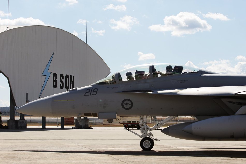 澳大利亞空軍再次接收三架超級大黃蜂戰機