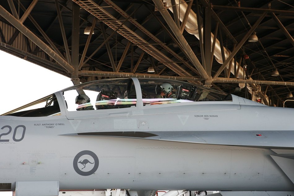 澳大利亞空軍再次接收三架超級大黃蜂戰機