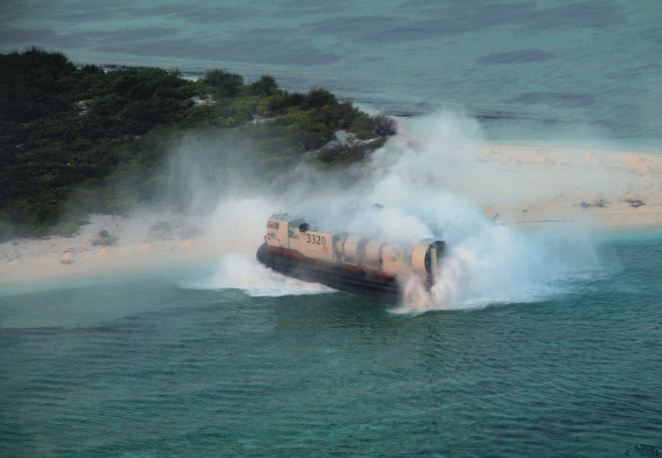 中國海軍新型戰艦潛艇不斷服役並成軍
