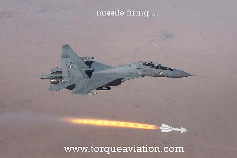 印度軍方公開多型戰機空中開火清晰圖