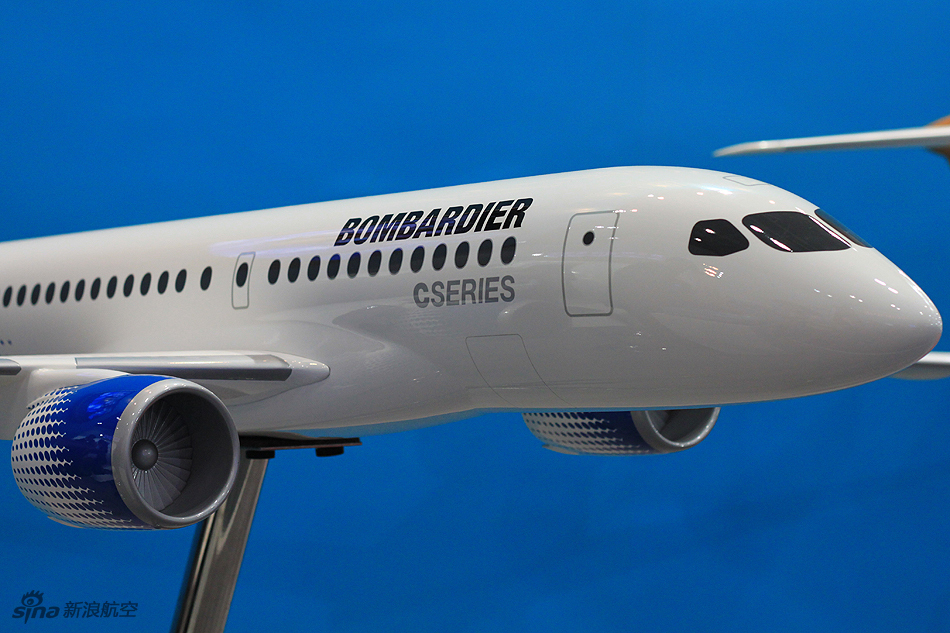 庞巴迪公司展台展出cs100飞机模型 - 新闻中心