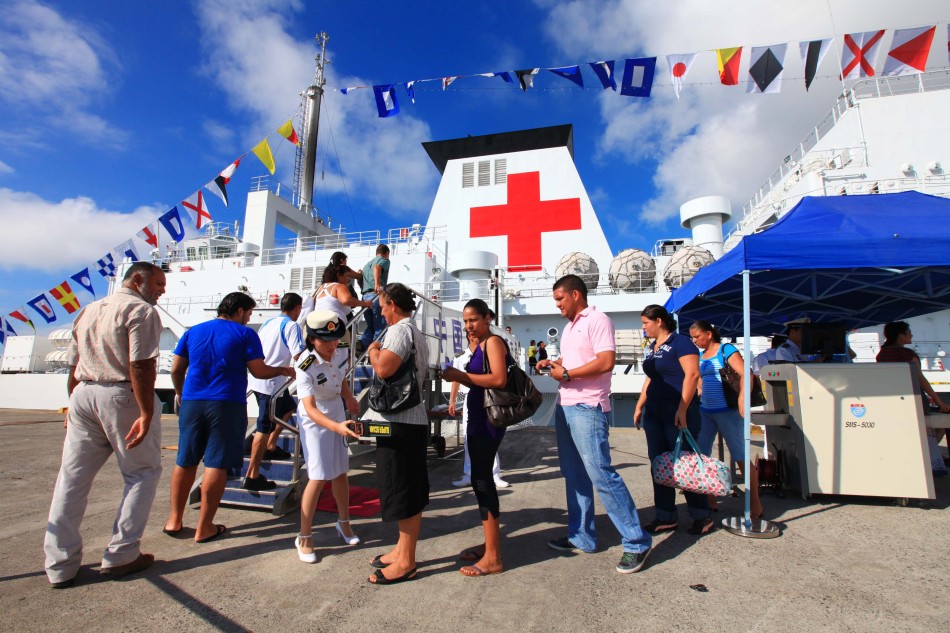 海军和平方舟号医院船完成哥斯达黎加医疗服务