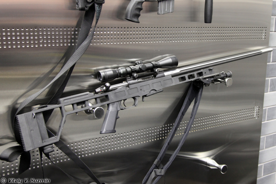 俄民营枪厂举办轻武器展 新式狙击枪很清秀