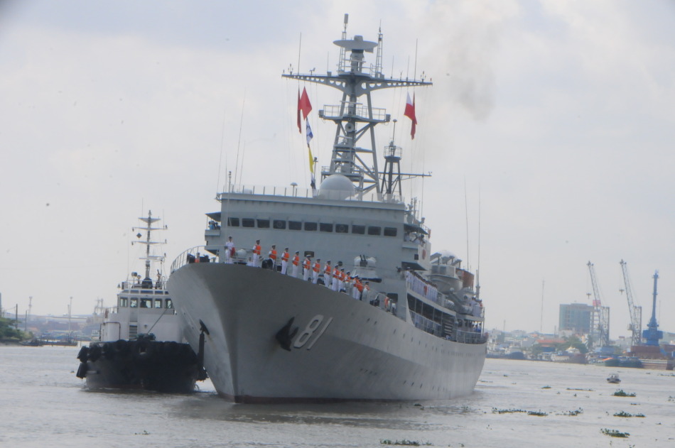 中國海軍鄭和號訓練艦駛抵越南西貢開始訪問