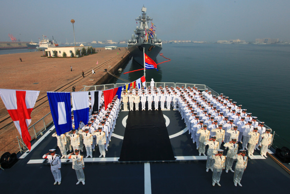 中俄參演部隊共同慶祝人民海軍建軍節
