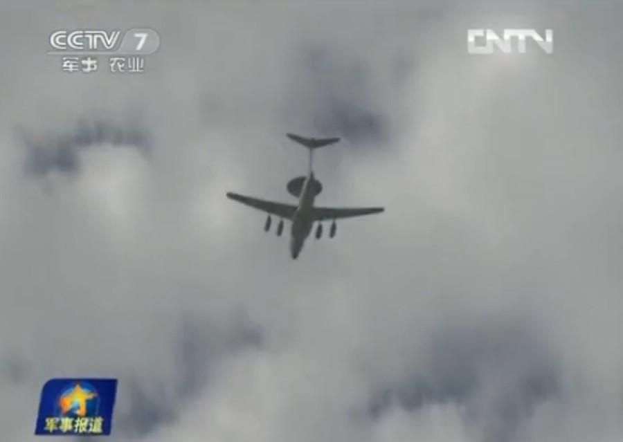 空警2000预警机空中飞行