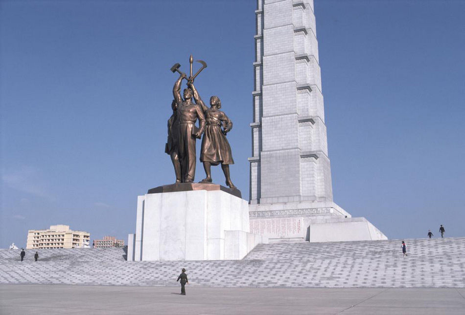 韩国GDP1960_韩国GDP与世界各国赛跑 1960 2024(3)