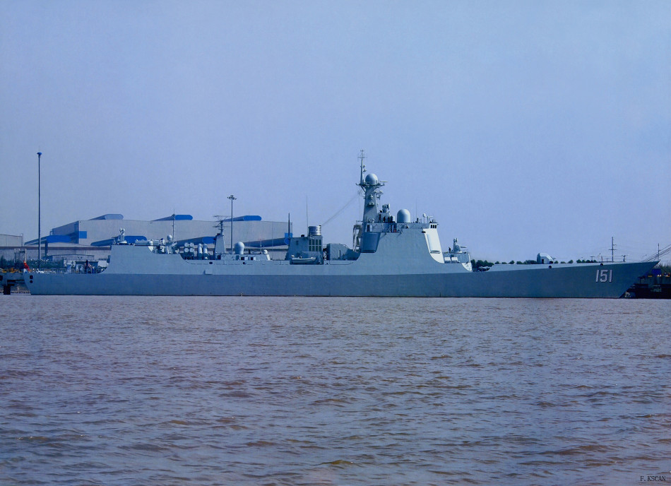 海军151号最新型防空驱逐舰