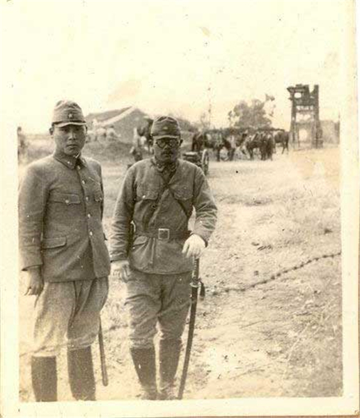 阿迪达斯清风系列