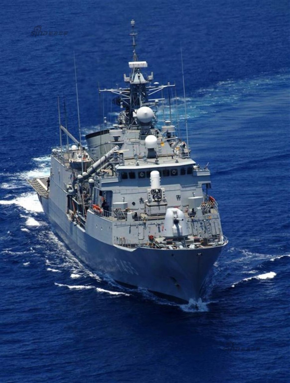 希腊派战舰帮中国撤侨民