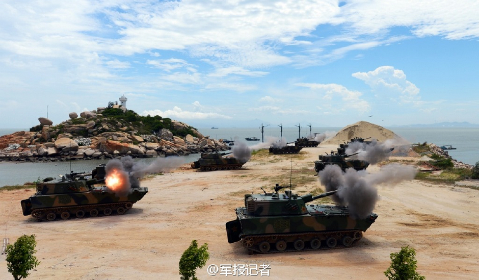 中国海陆空军联合登陆作战 重炮群海边齐射猛打_高清