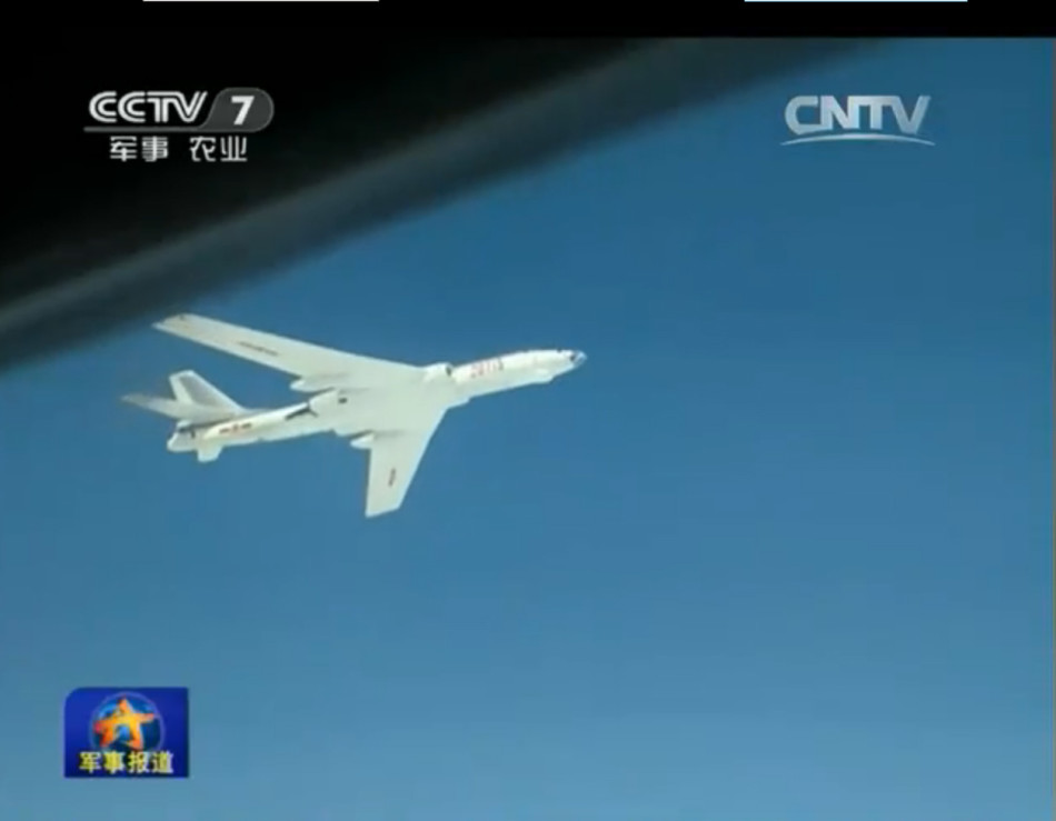 官曝我空军轰六h高空投放kd-63空地导弹画面