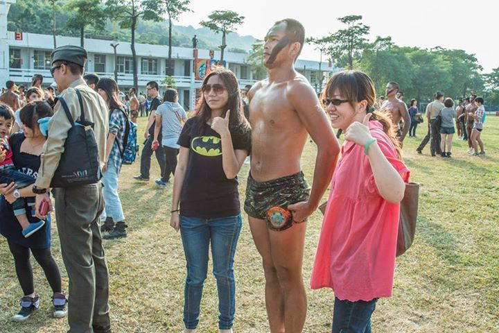 阿迪达斯清风系列