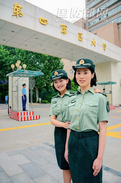 军校生毕业照