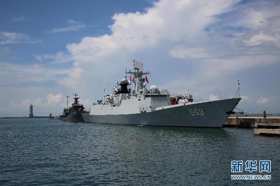 1 / 4   5月19日,中国海军导弹护卫舰玉林舰停泊在新加坡樟宜海军