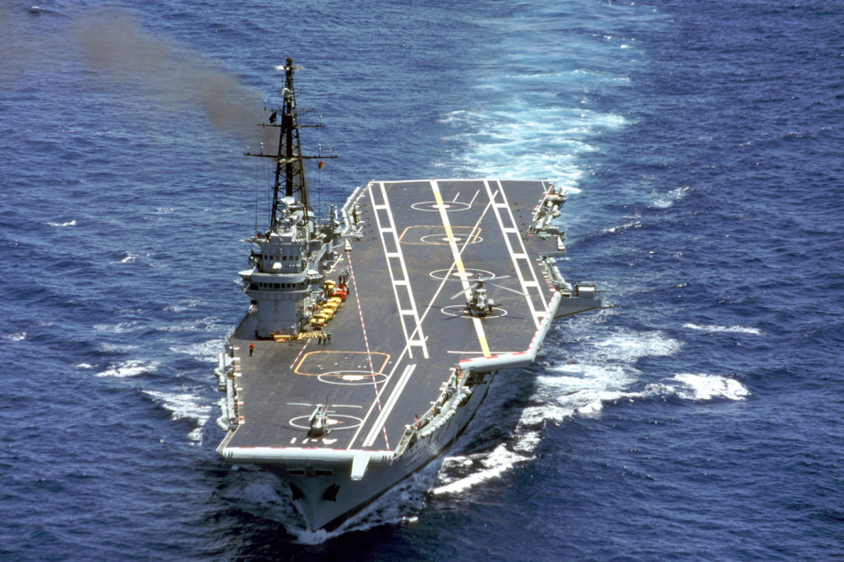 看看别人家的:巴西70多岁航母保养真好很美丽