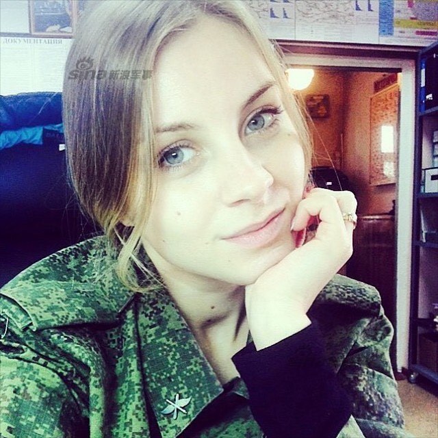 美国外交官在驻俄使馆被俄方打