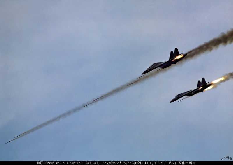 大国雄鹰卫长空!解放军歼11战机高清靓照来了