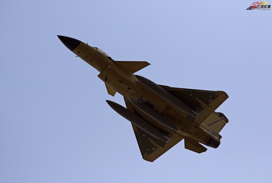 大片既视感!歼11B与歼10C战机新视角罕见猛照