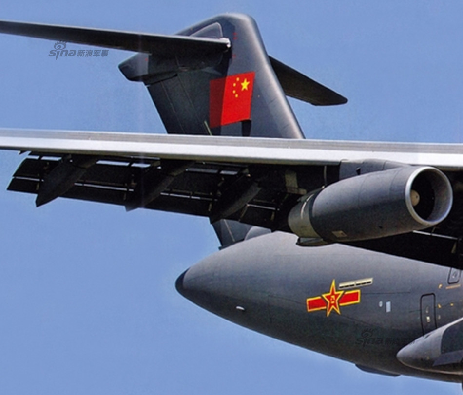 霸气逼人:庆祝国产 运20 大型运输机 正式服役 !_