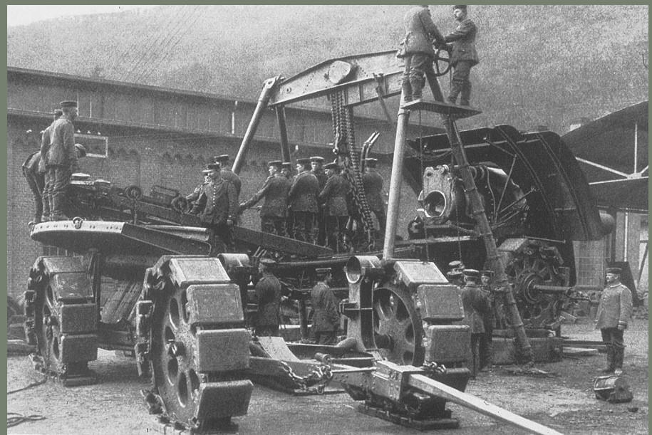 炮弹重达1640斤 一战德国巨型榴弹炮弹壳似水