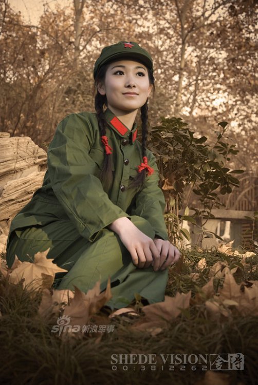 军中绿花惹人醉!穿65式军服的美女清纯动人_高清图集_新浪网