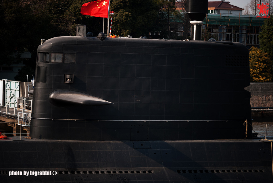 全流线型中国039c型潜艇隐蔽出航