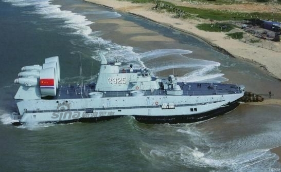 中国海军野牛气垫船南海练抢滩登陆_高清