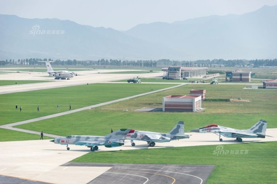 朝鲜空军不缺油米格战机天上飘