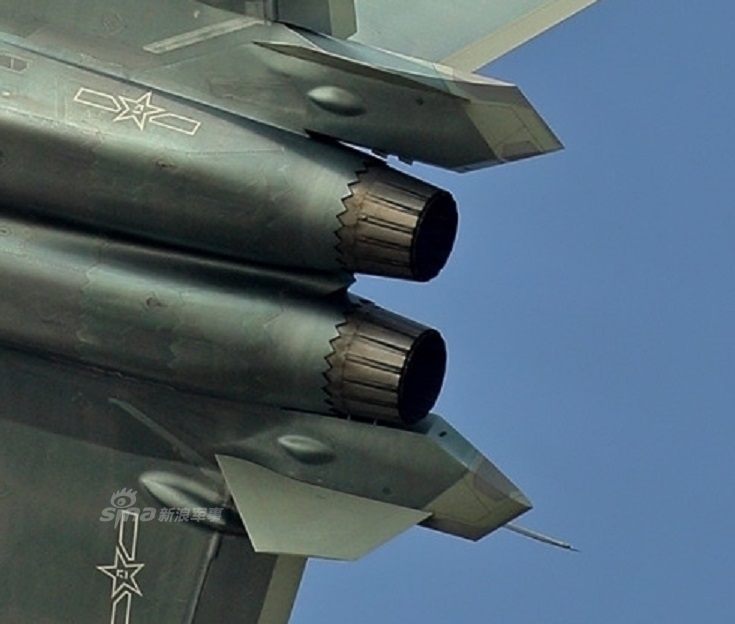 中国歼20战机尾部细节图:到底用什么发动机?