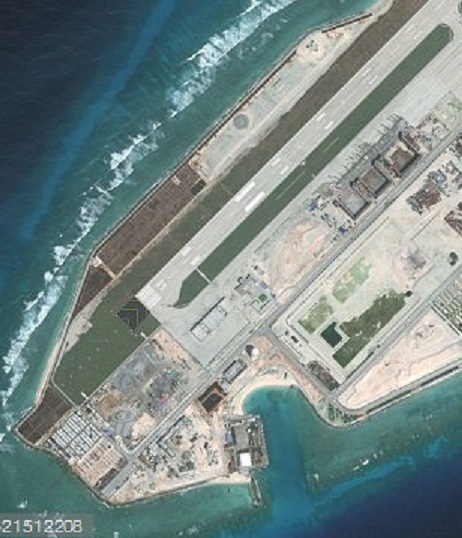 镇守中国南海!001A航母编队停靠永暑岛CG图