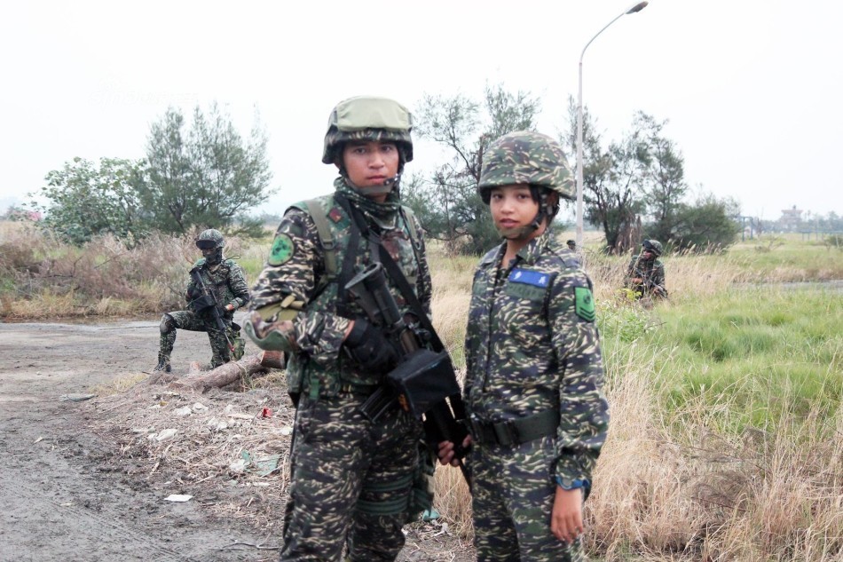 敏感时期台军大搞演习:陆战队千人250公里越野