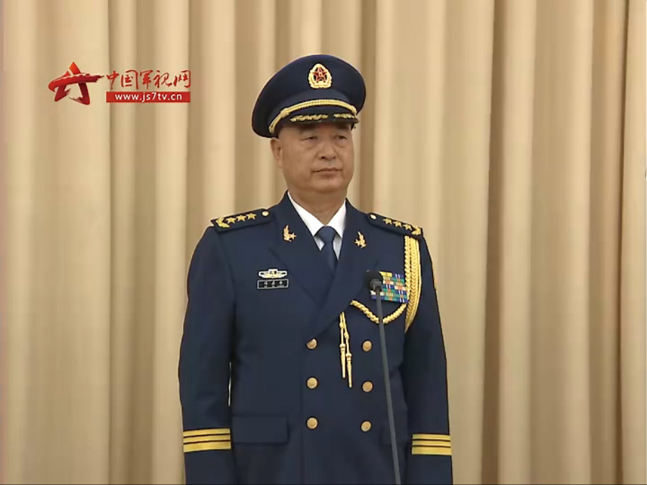 中国火箭军五大专家曝光:冒坠机危险记关键数据