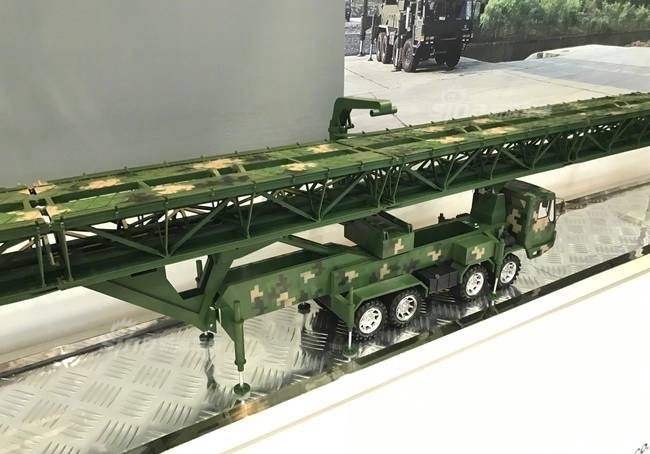 野战架桥车霸气!大量中国武器现身兰卡威航展