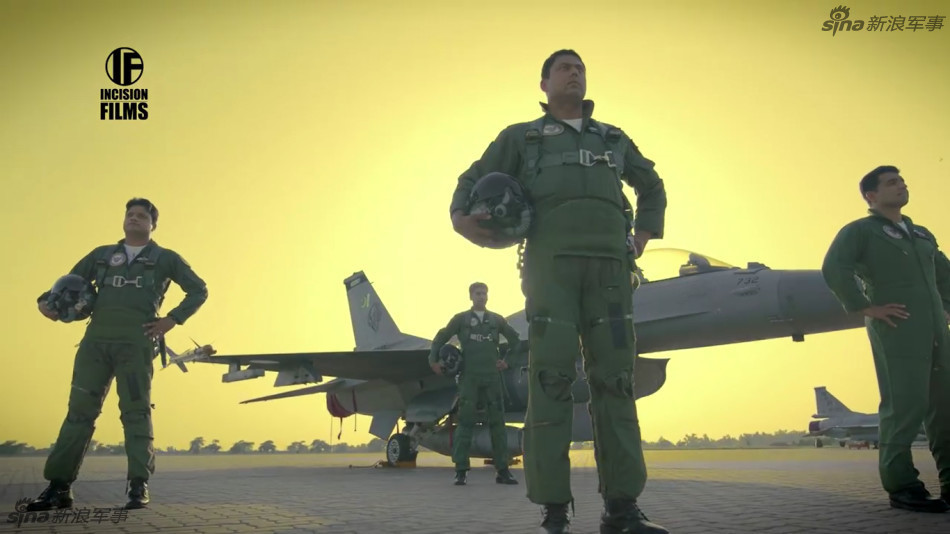 巴基斯坦发达了 土耳其砸大单购52架巴教练机