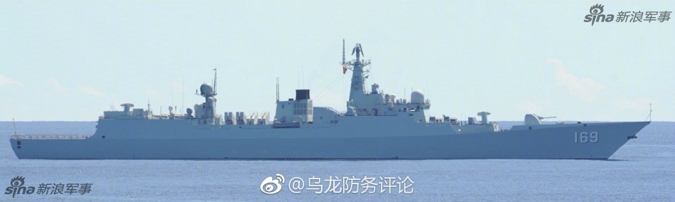 1/ 19很具质感的052b型169武汉舰近照,还有难得一见的和888补给舰进行