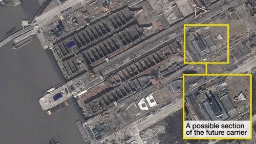 大连造船厂新建航母照片_燕南飞