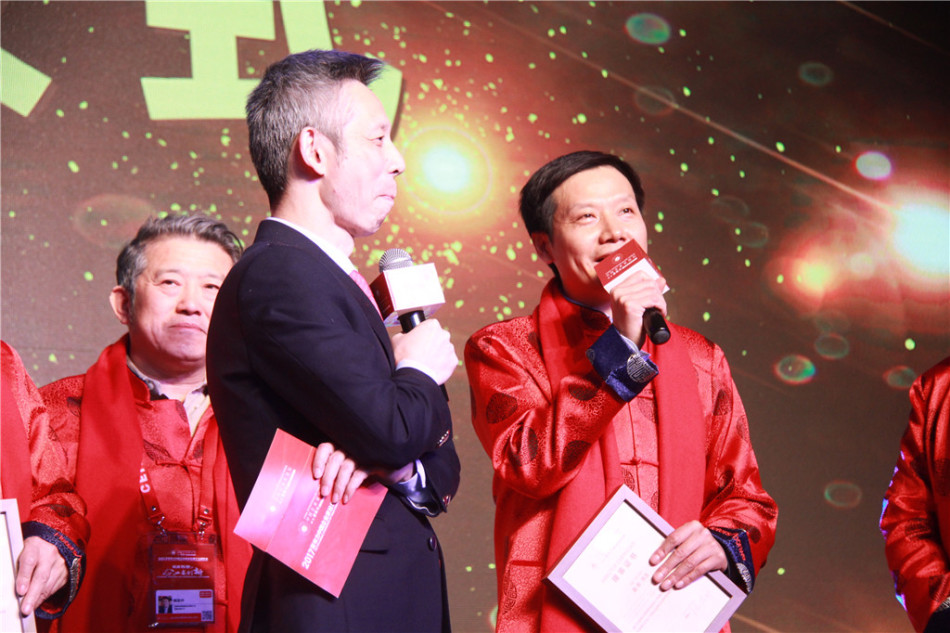 “亚布力中国企业家论坛第十七届年会”于2017年2月8日-2月11日在黑龙江省亚布力召开，图为亚布力中国企业家论坛新理事入会仪式。