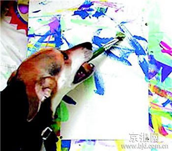 挥笔画抽象小狗大作热销