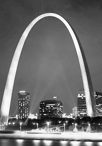 “大拱门”停电200游客被困