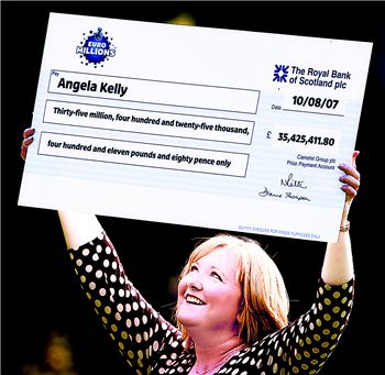 英国单身母亲中巨奖身家超过王子