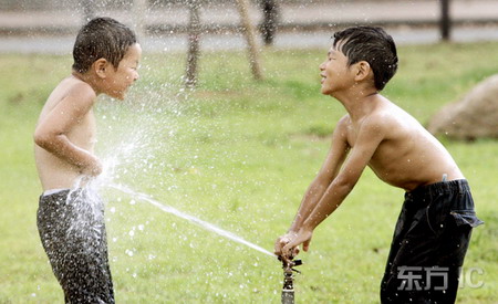 日本遭遇74年来最热酷夏 最高温度40.9摄氏度