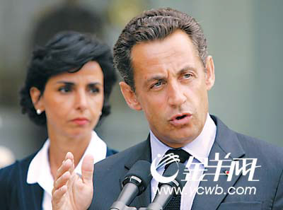 法国总统建议化学阉割儿童性犯罪者