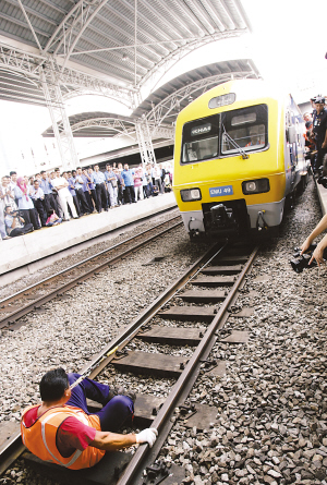 牙拉火车破纪录