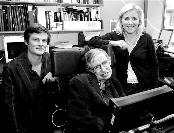 霍金与女儿合撰科幻小说