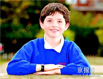 英国十岁男孩术后改变口音